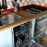 Luzzo 15 דירה